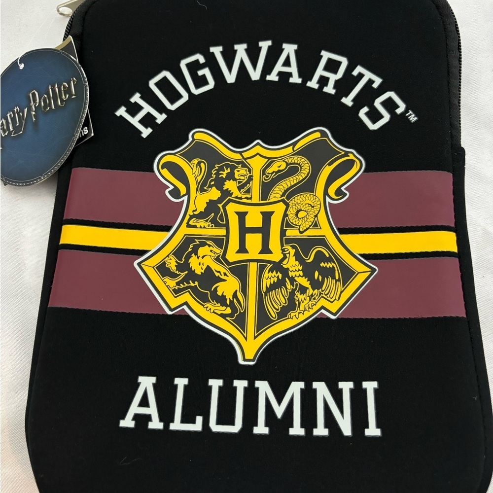 Harry Potter Tablet Case 8x11 HOGWARTS ALUMNI UNISEX